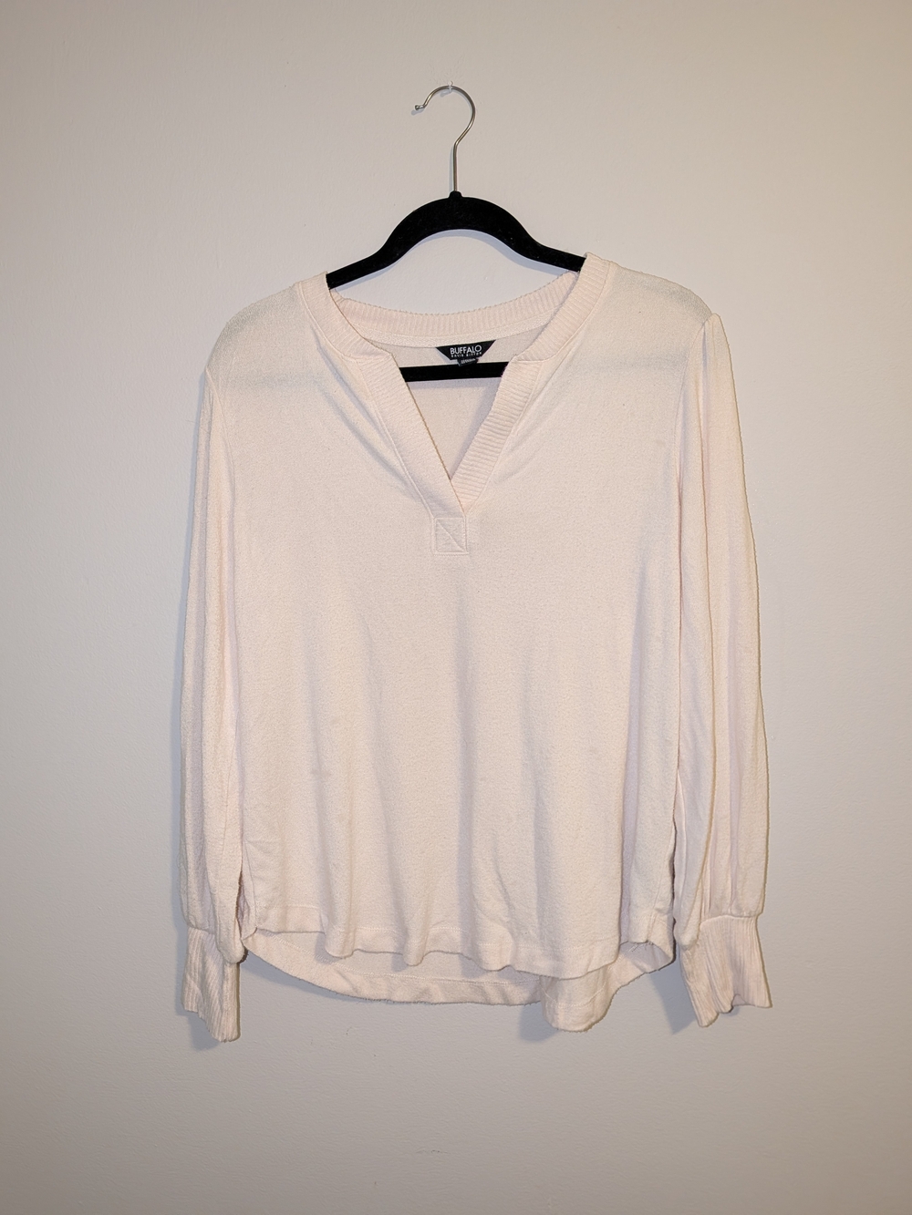 Buffalo David Bitton Cream Long-Sleeve V-Neck Top, Women's